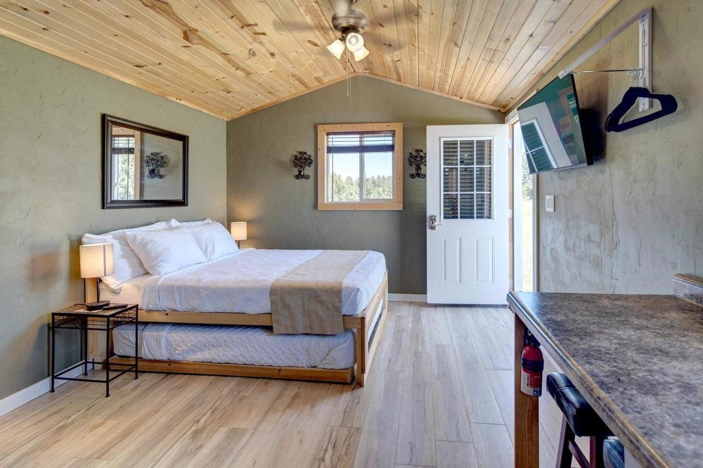 Eagle'S Landing Lodge 커스터 외부 사진